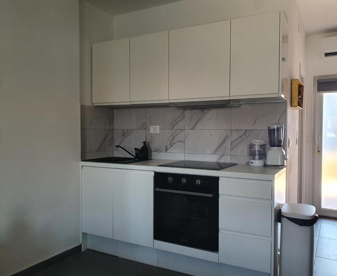Studio Apartment Laura || Murter Exterior photo